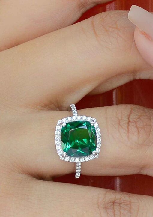 Why Gemstone Jewelry Is Taking Over Fashion