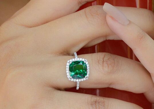 Why Gemstone Jewelry Is Taking Over Fashion